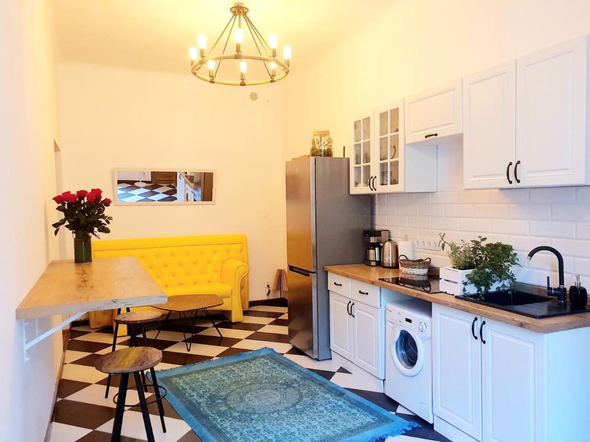 Topolove Rooms & Apartments 克拉科夫 外观 照片
