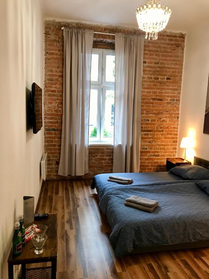 Topolove Rooms & Apartments 克拉科夫 外观 照片
