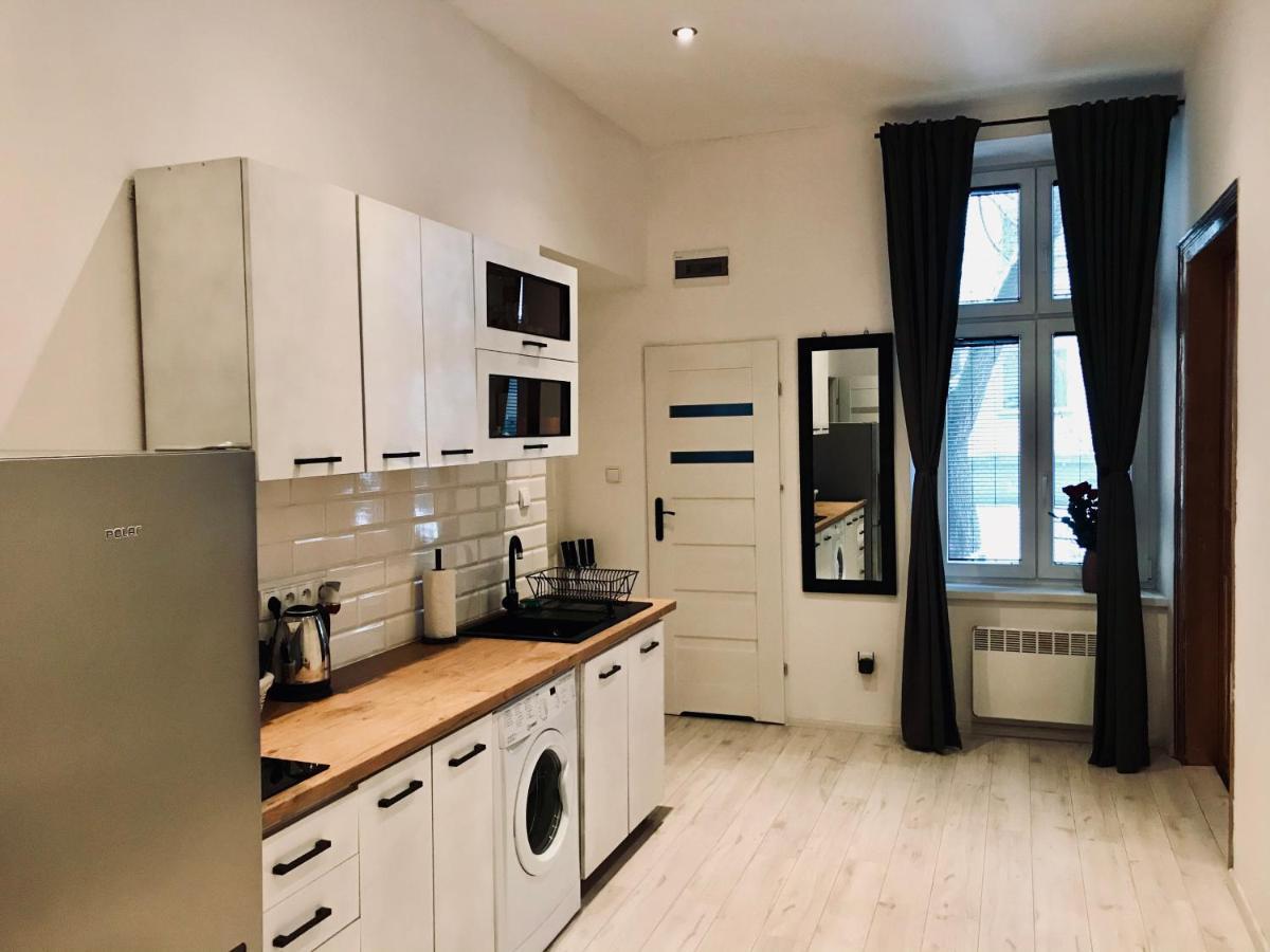 Topolove Rooms & Apartments 克拉科夫 外观 照片