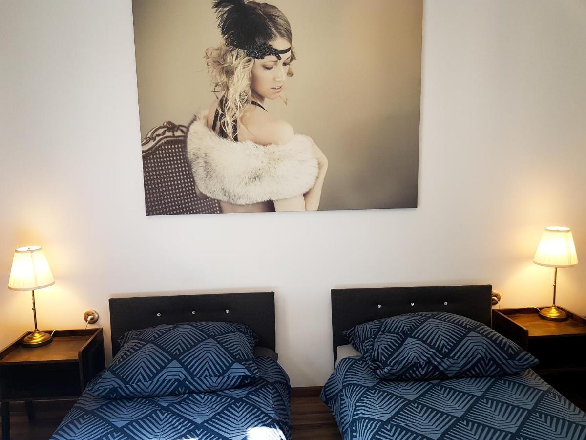 Topolove Rooms & Apartments 克拉科夫 外观 照片