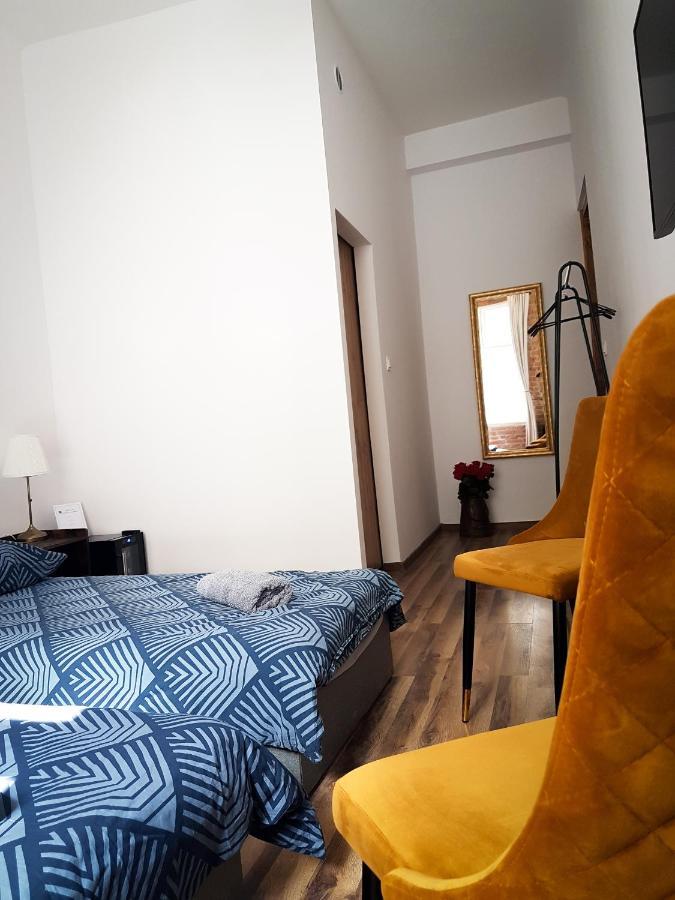 Topolove Rooms & Apartments 克拉科夫 外观 照片