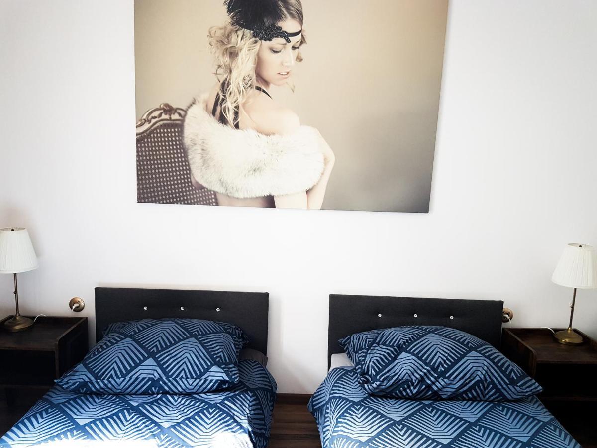 Topolove Rooms & Apartments 克拉科夫 外观 照片