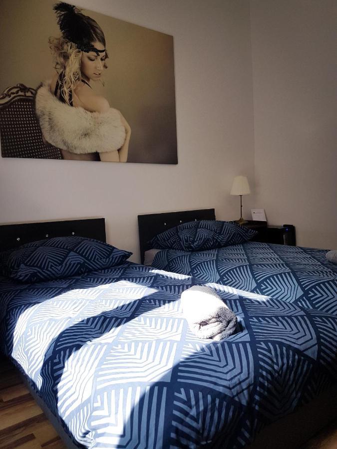 Topolove Rooms & Apartments 克拉科夫 外观 照片