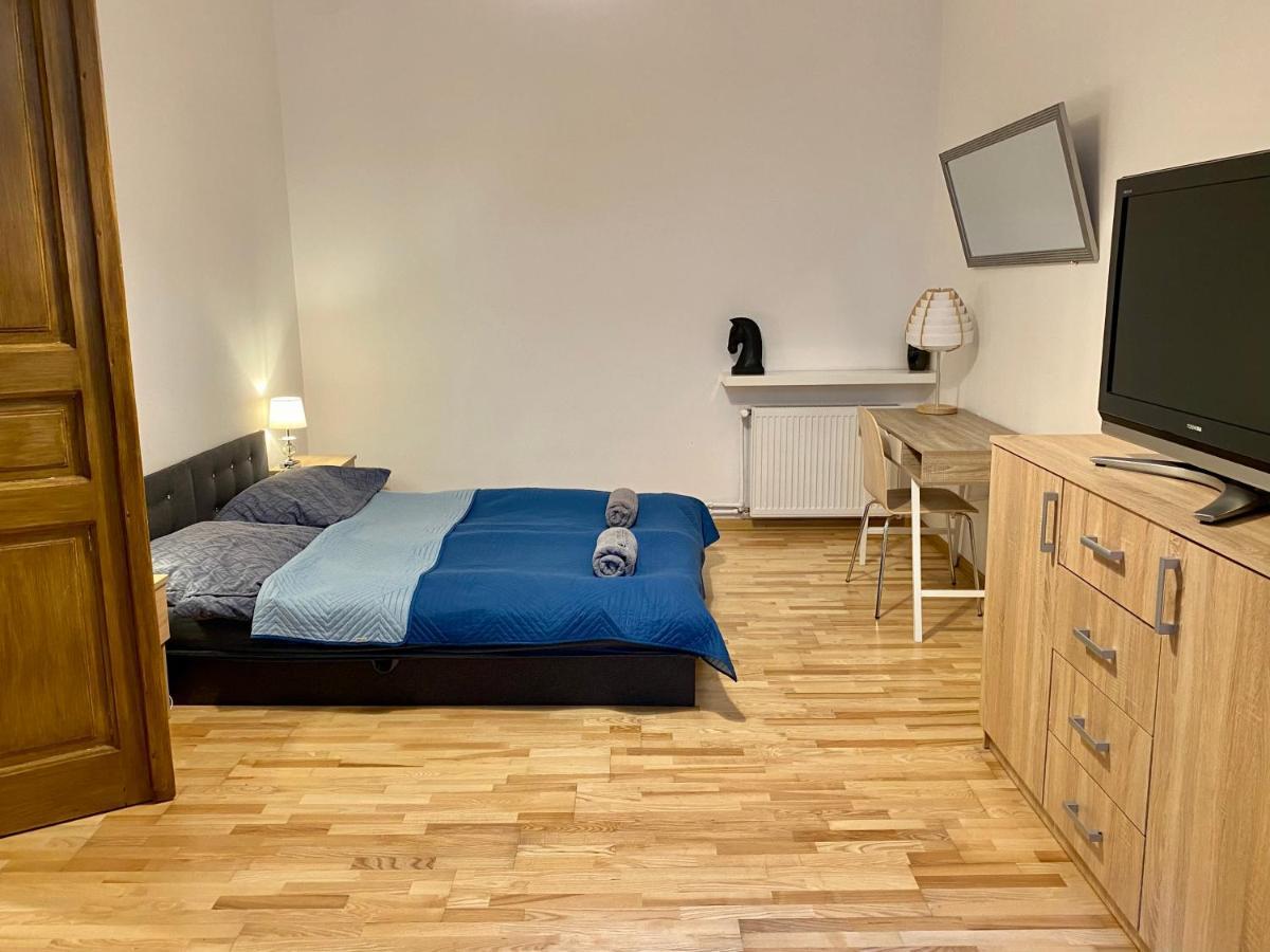 Topolove Rooms & Apartments 克拉科夫 外观 照片