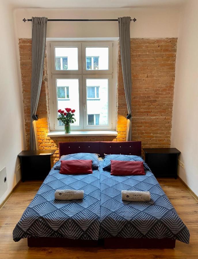 Topolove Rooms & Apartments 克拉科夫 外观 照片