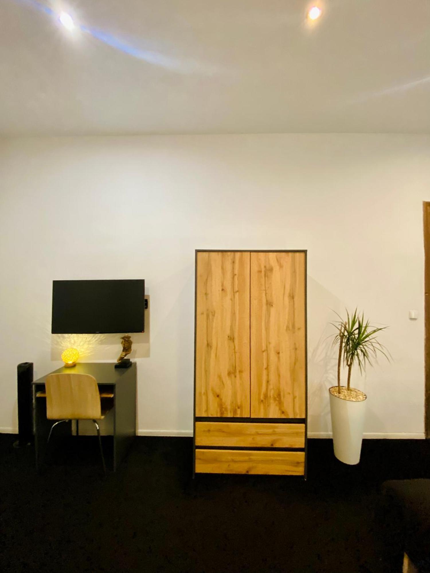Topolove Rooms & Apartments 克拉科夫 外观 照片
