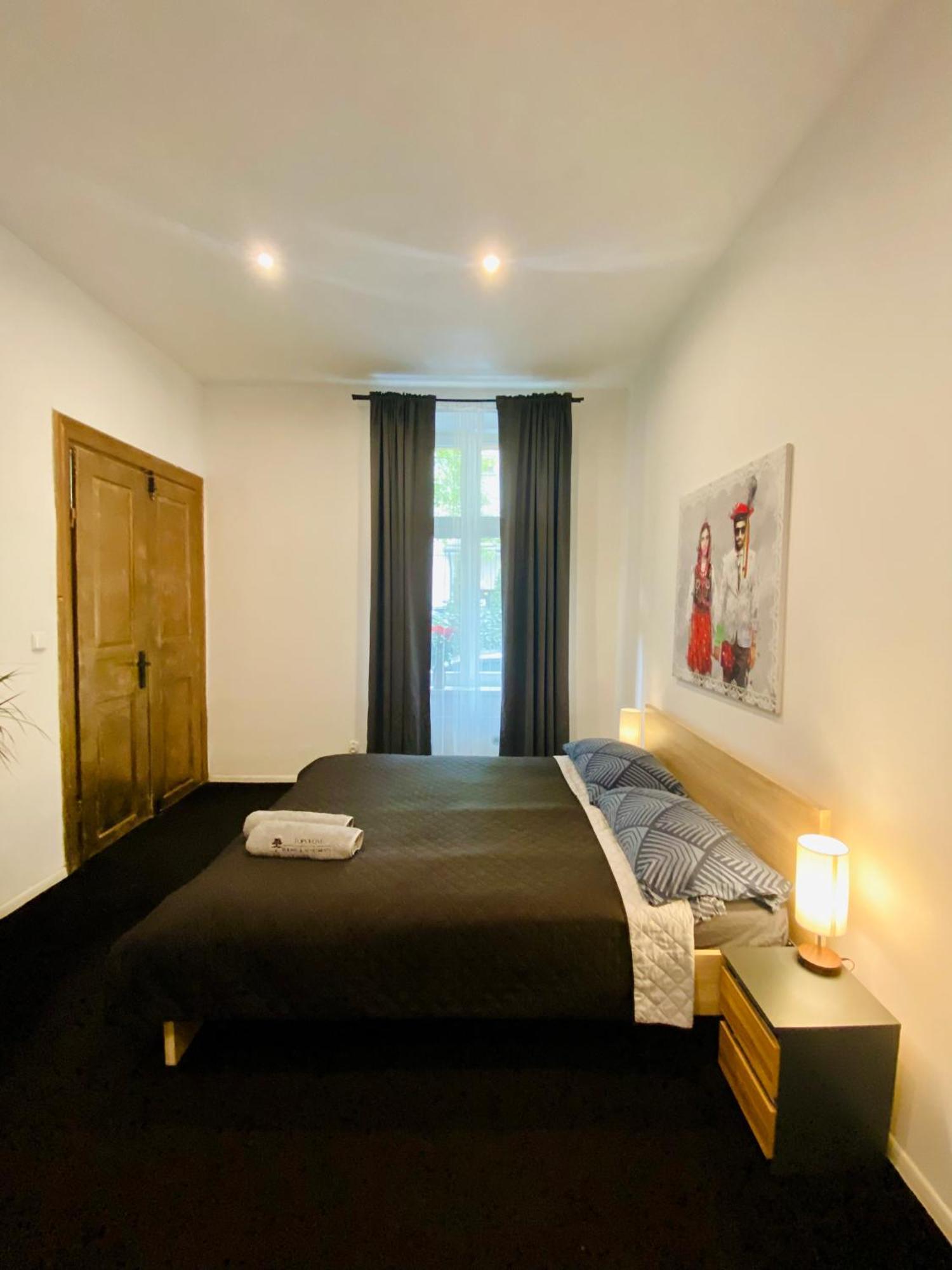 Topolove Rooms & Apartments 克拉科夫 外观 照片